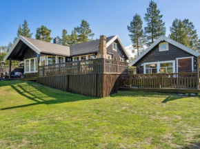 Holiday home Storsteinnes II